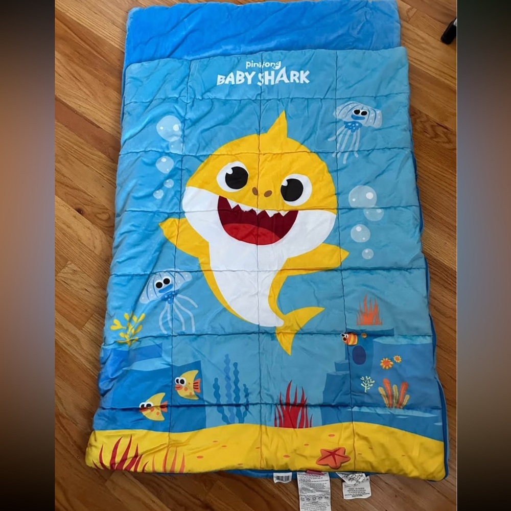 Pinkfong Baby Shark Kids Weighted Slumber Bag